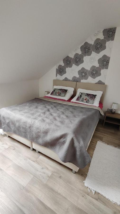 Apartman Cafe U Kordulky Ratiskovice Bagian luar foto