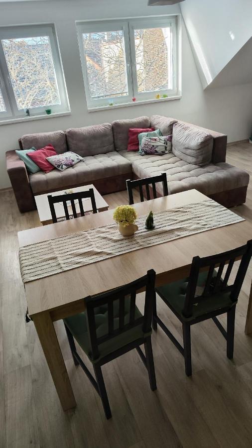 Apartman Cafe U Kordulky Ratiskovice Bagian luar foto