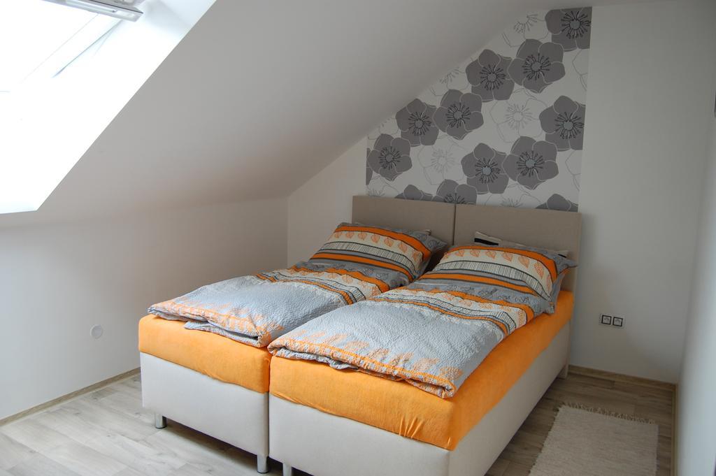 Apartman Cafe U Kordulky Ratiskovice Bagian luar foto